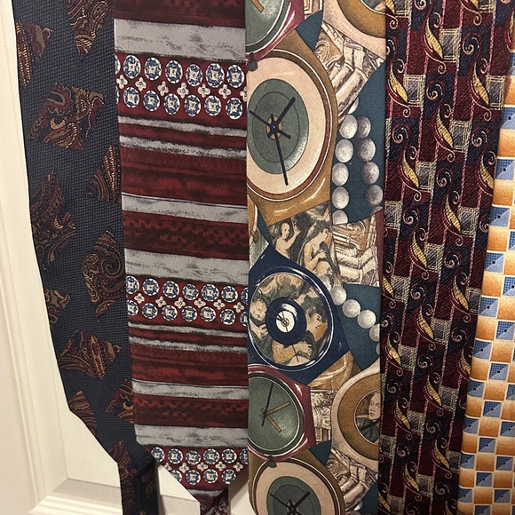 Elegant Patterned Tie Collection - Picture 2 of 10